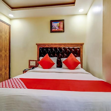 Hotel Sarthak Palace - By Pooja Hospitality New Delhi Eksteriør billede