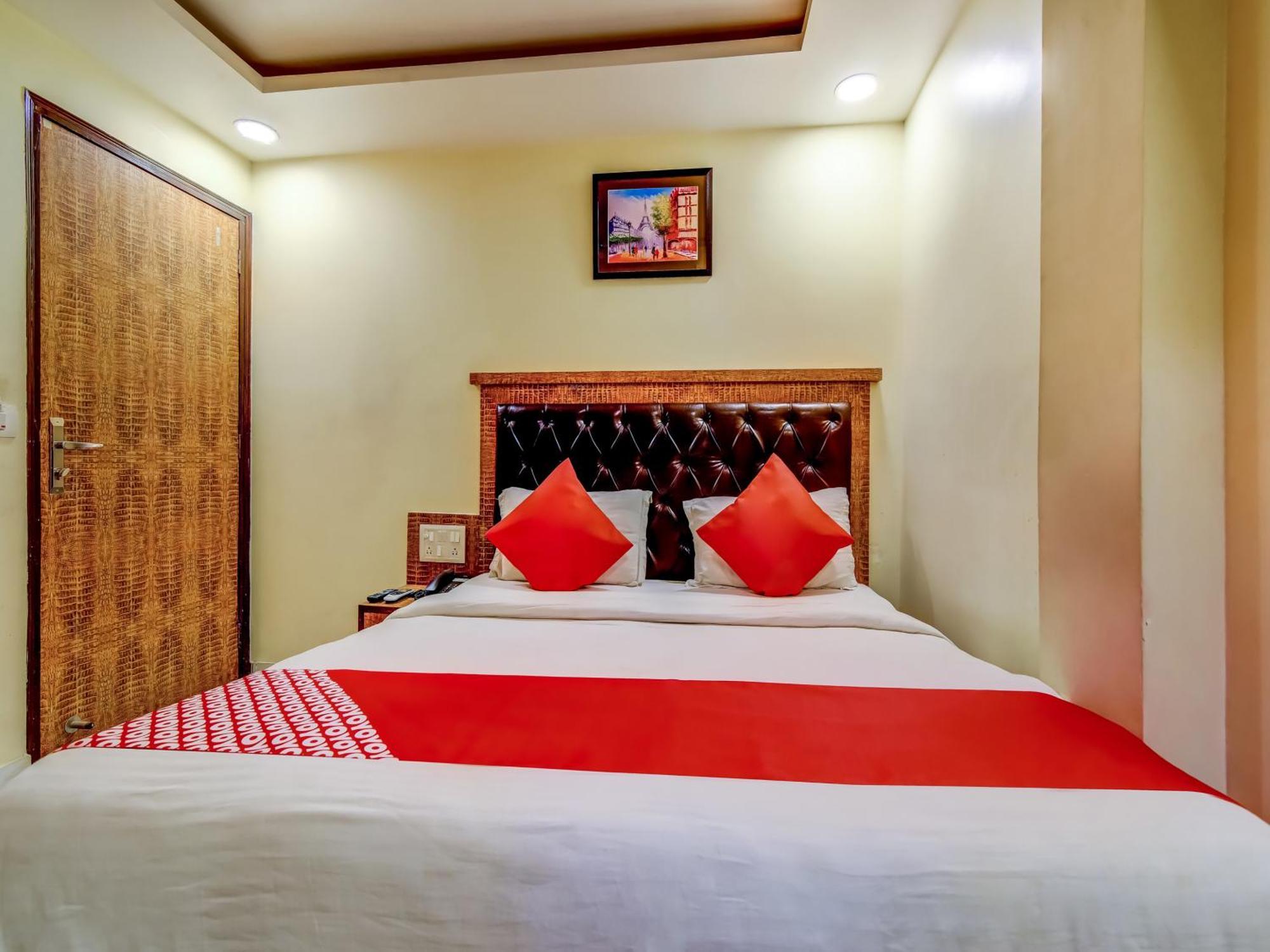 Hotel Sarthak Palace - By Pooja Hospitality New Delhi Eksteriør billede